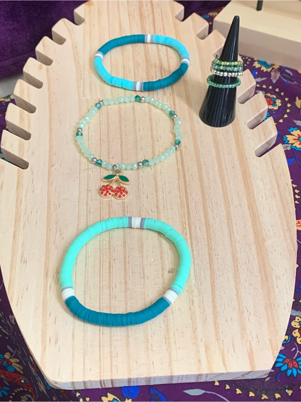 Bracelets and rings lot